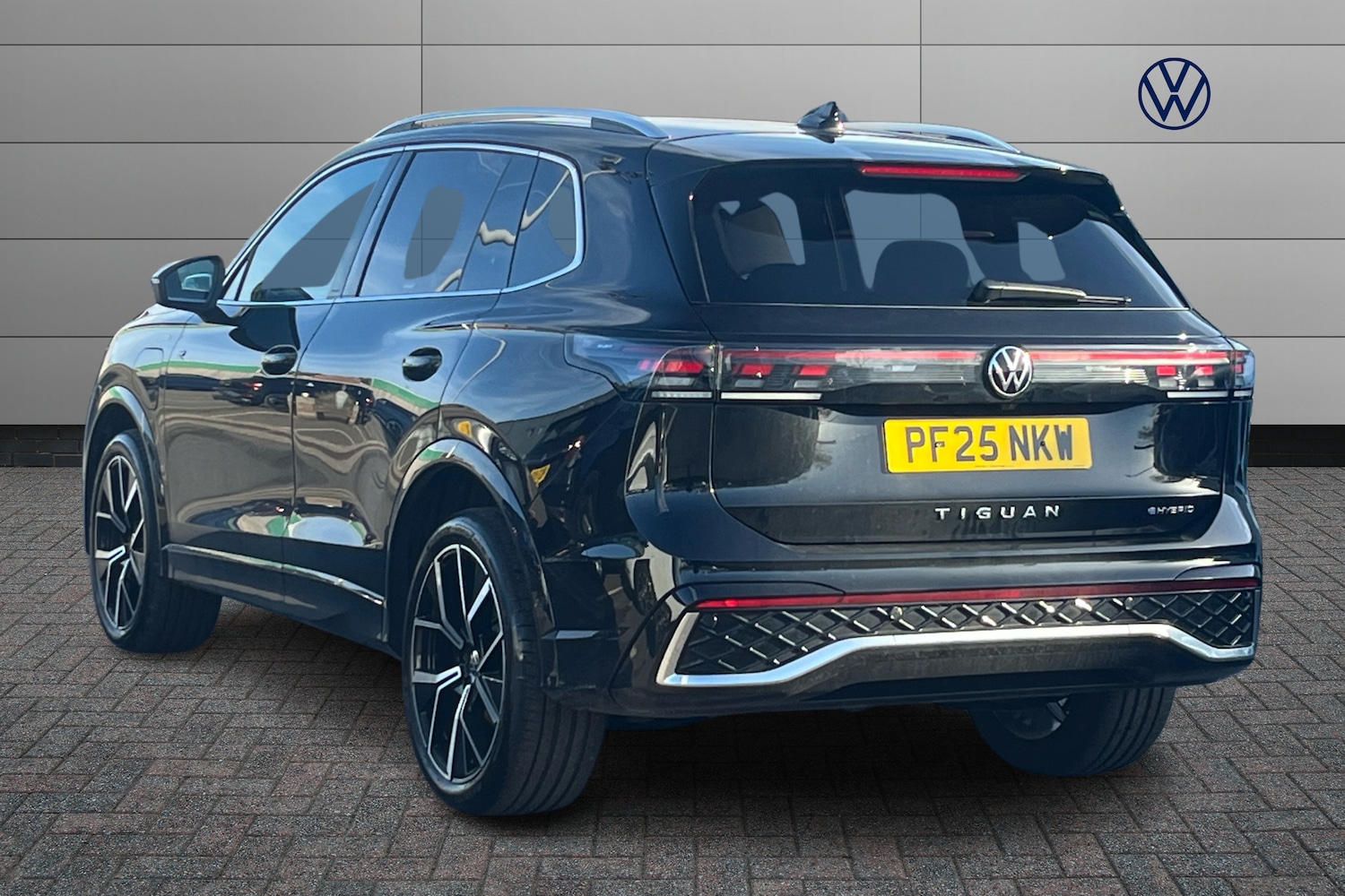 Used Volkswagen Tiguan 2025 for sale - 77770877: Photo 3