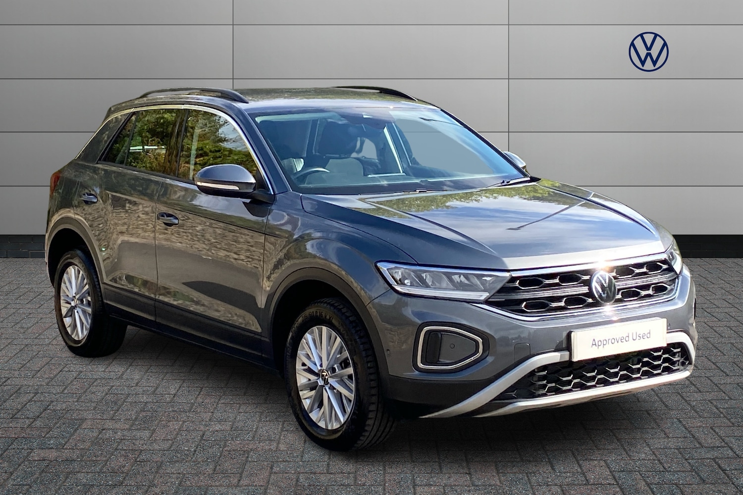 Used Volkswagen T-Roc 2024 for sale - 76677723: Photo 1