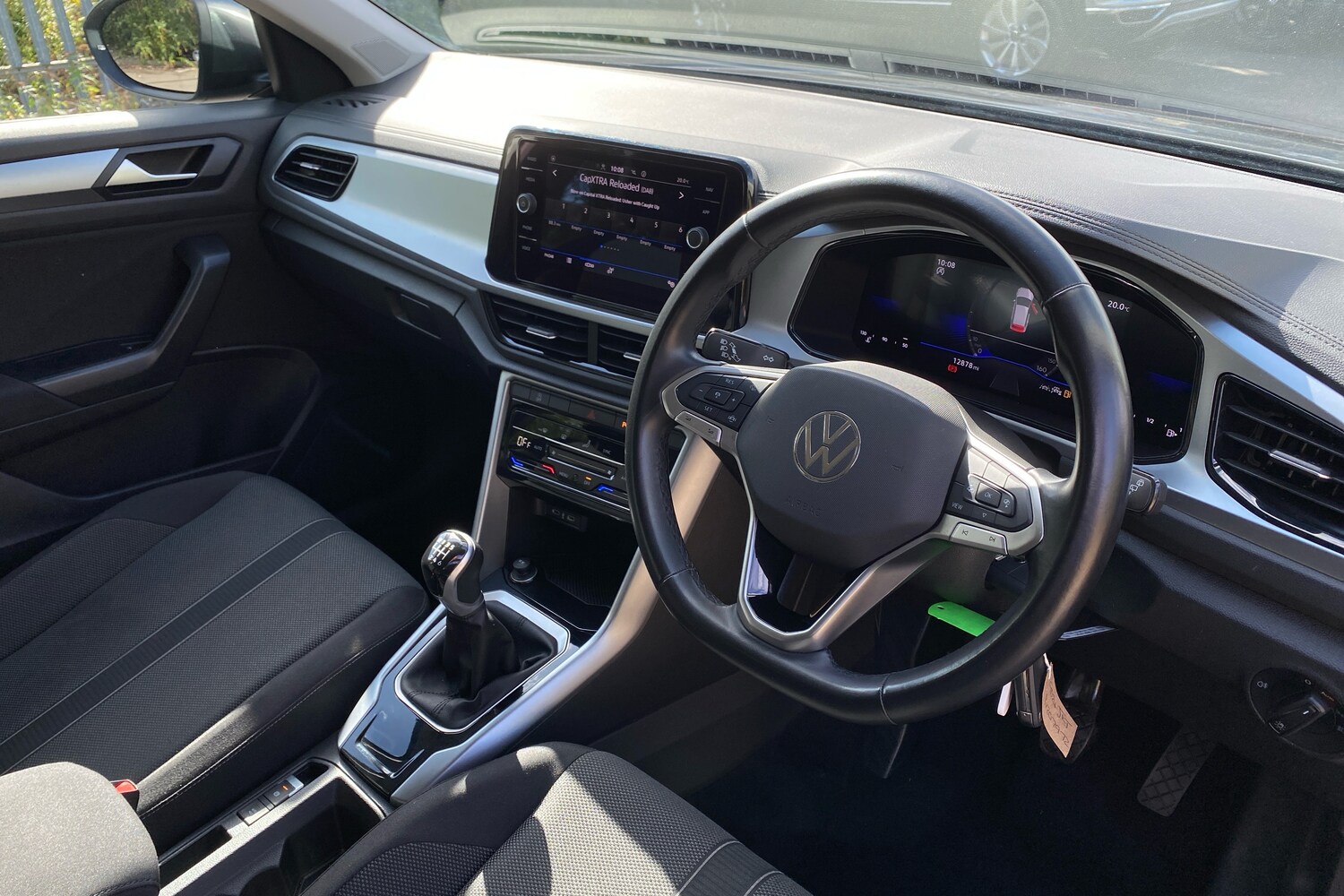 Used Volkswagen T-Roc 2024 for sale - 76677723: Photo 6