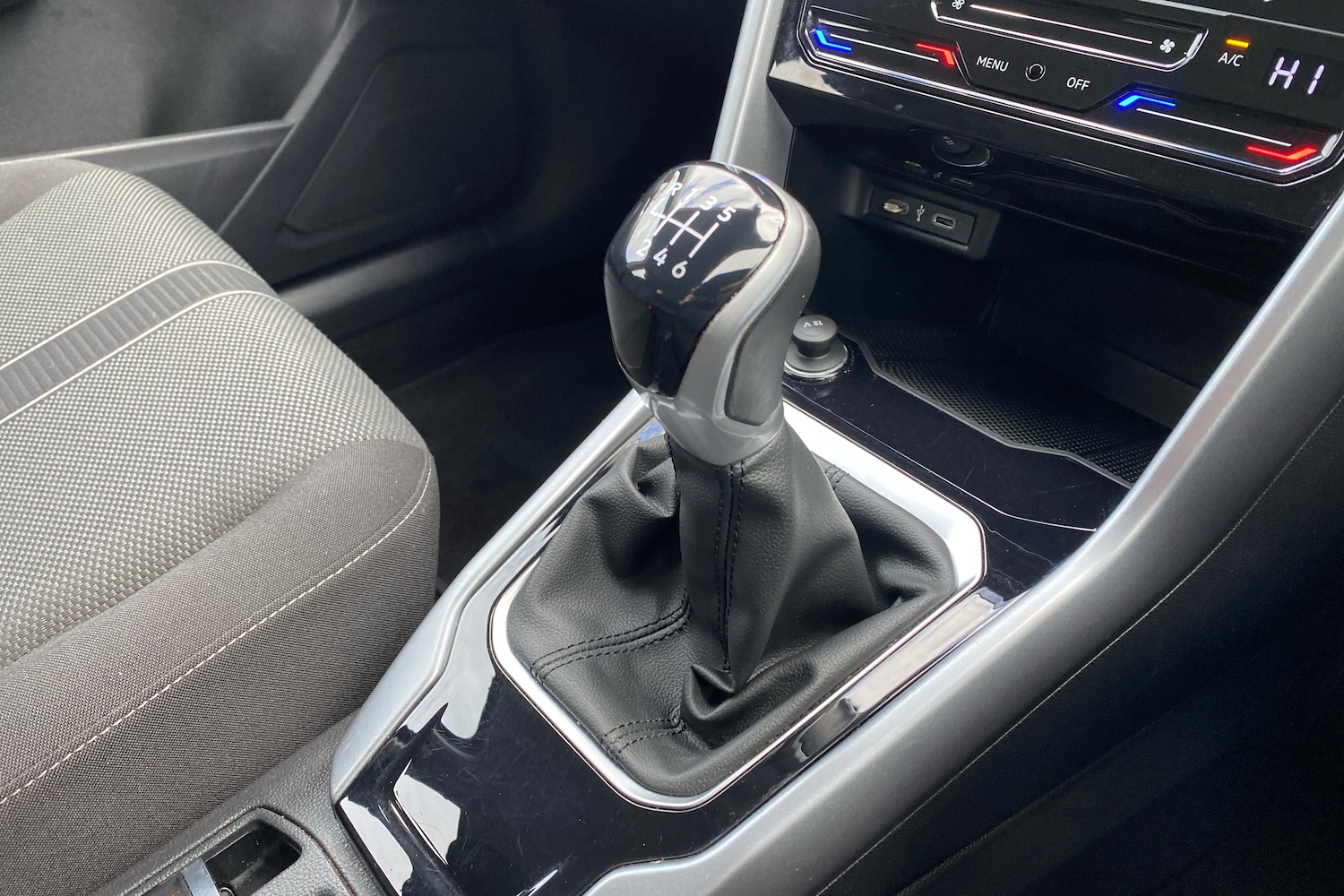 Used Volkswagen T-Roc 2023 for sale - 76676781: Photo 10