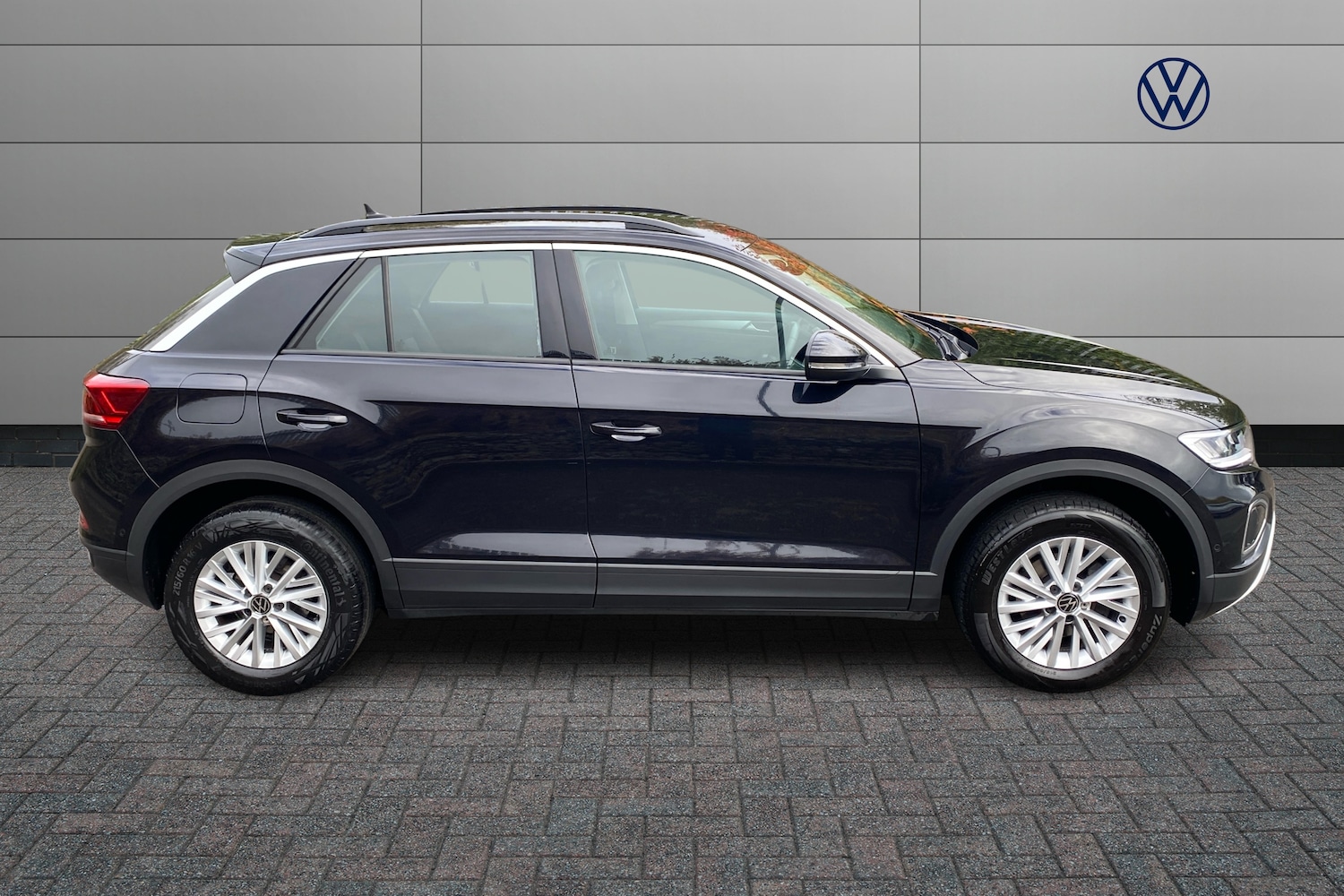 Used Volkswagen T-Roc 2023 for sale - 76676781: Photo 4