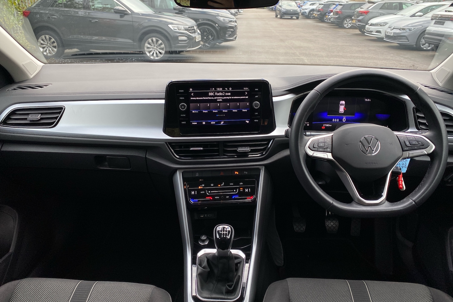 Used Volkswagen T-Roc 2023 for sale - 76676781: Photo 8