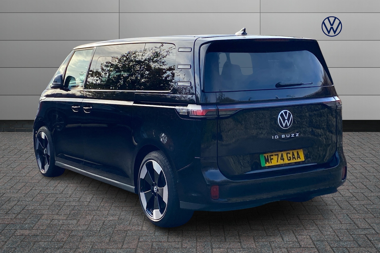 Used Volkswagen ID.Buzz 2024 for sale - 76677559: Photo 3