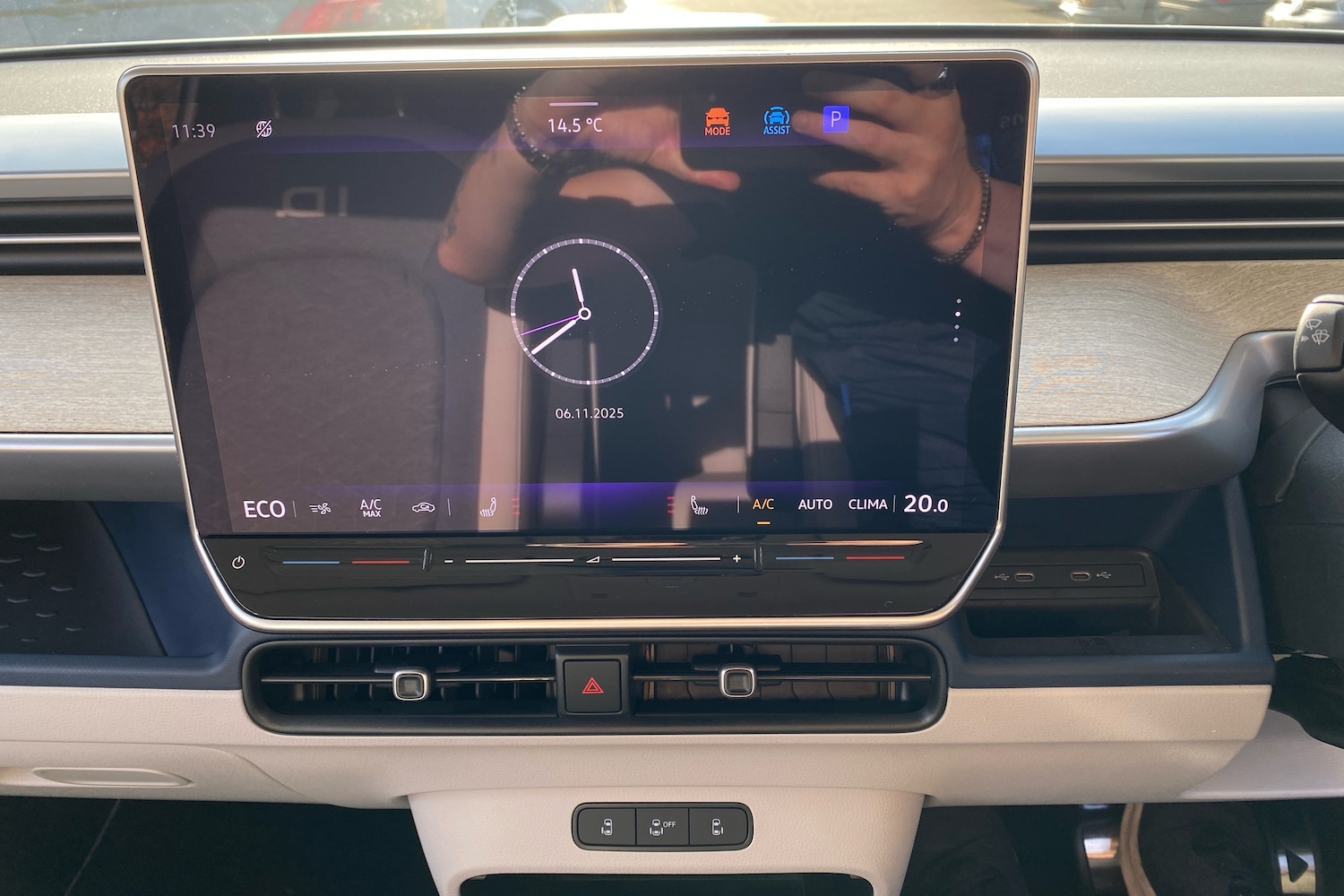 Used Volkswagen ID.Buzz 2024 for sale - 76677559: Photo 9