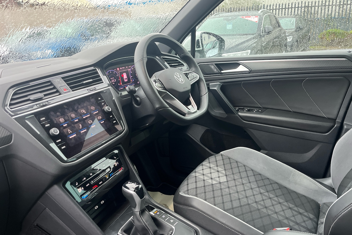 Used Volkswagen Tiguan 2022 for sale - 78190148: Photo 2