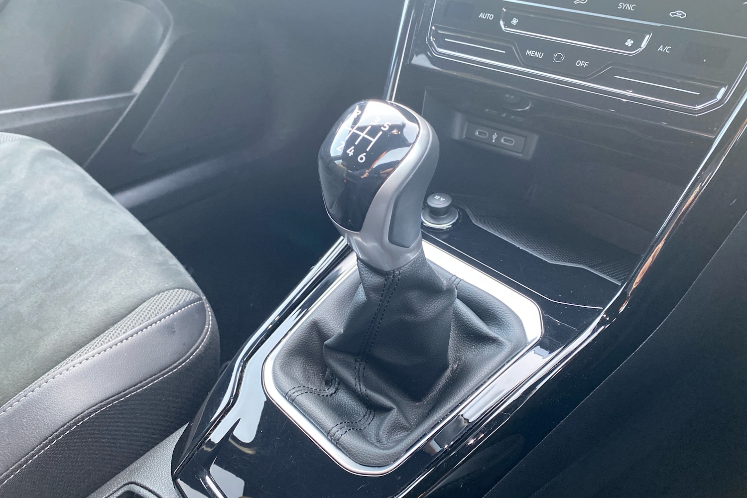 Used Volkswagen T-Roc 2023 for sale - 77092215: Photo 10