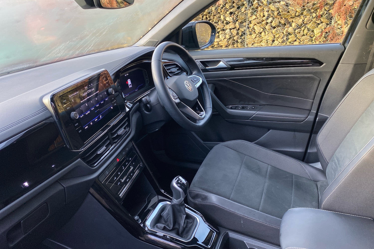 Used Volkswagen T-Roc 2023 for sale - 77092215: Photo 2