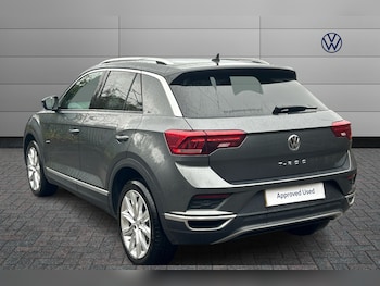 Used Volkswagen Golf 2018 for sale - 76744966: Photo