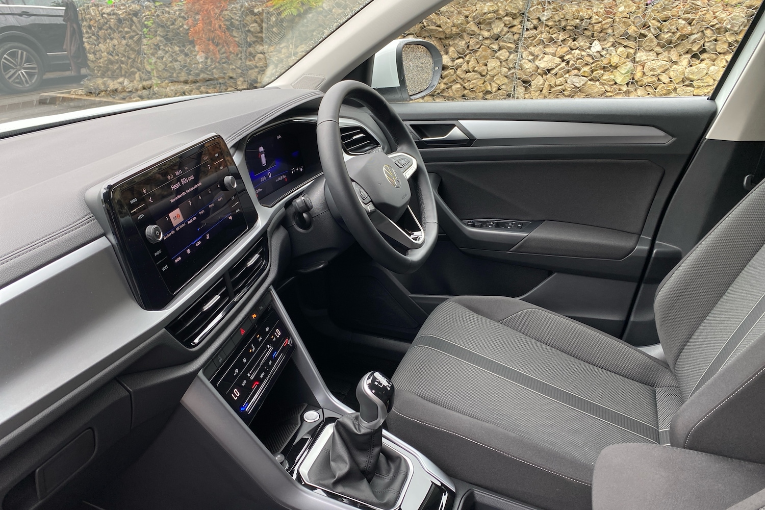 Used Volkswagen T-Roc 2025 for sale - 76679149: Photo 2