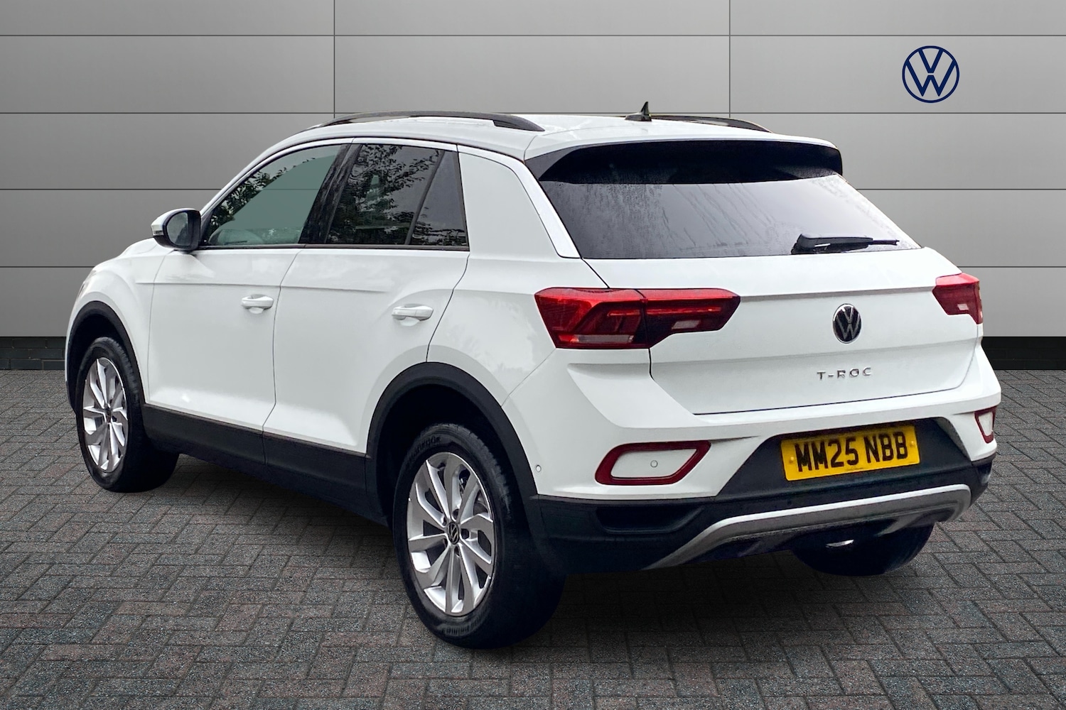 Used Volkswagen T-Roc 2025 for sale - 76679149: Photo 3