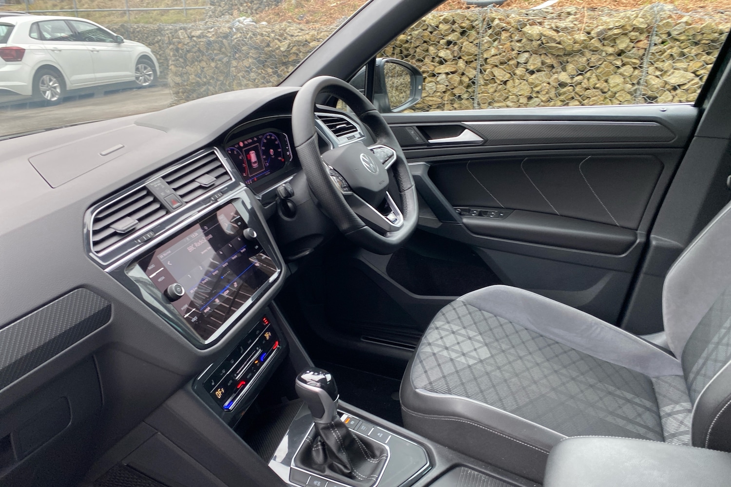 Used Volkswagen Tiguan 2023 for sale - 77647741: Photo 2