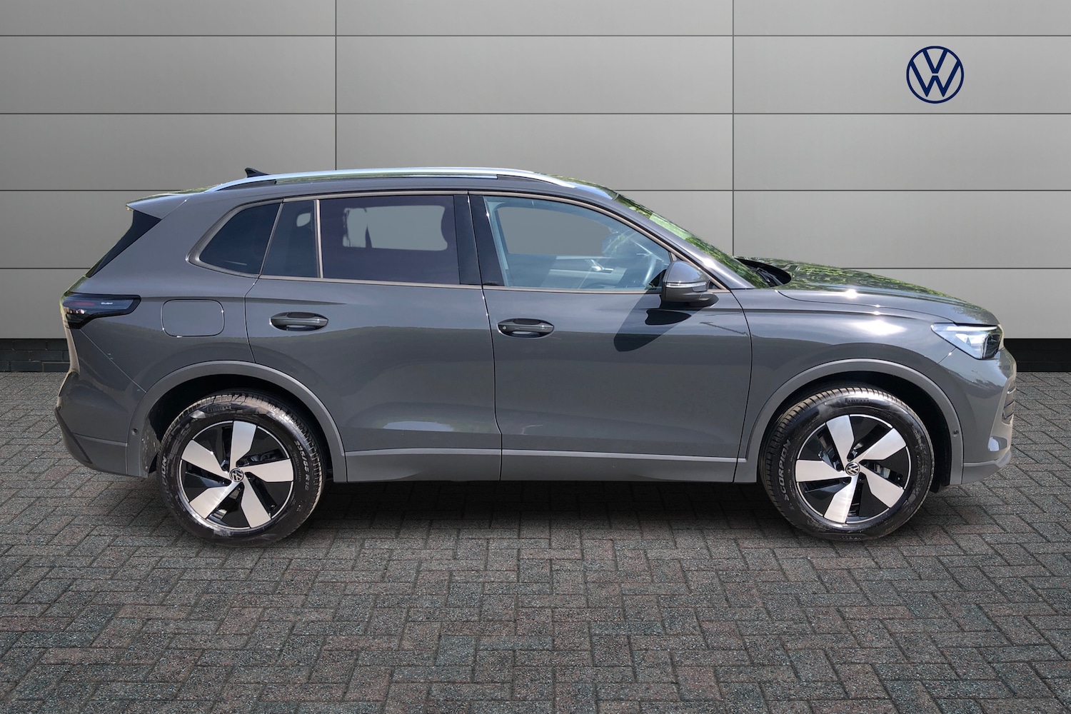 Used Volkswagen Tiguan 2025 for sale - 77457700: Photo 4