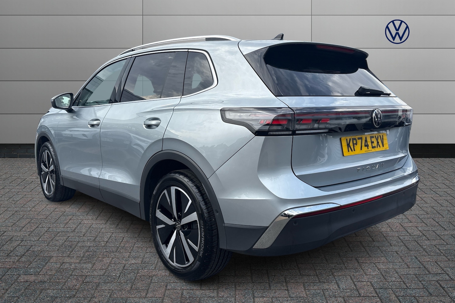 Used Volkswagen Tiguan 2024 for sale - 77193325: Photo 3