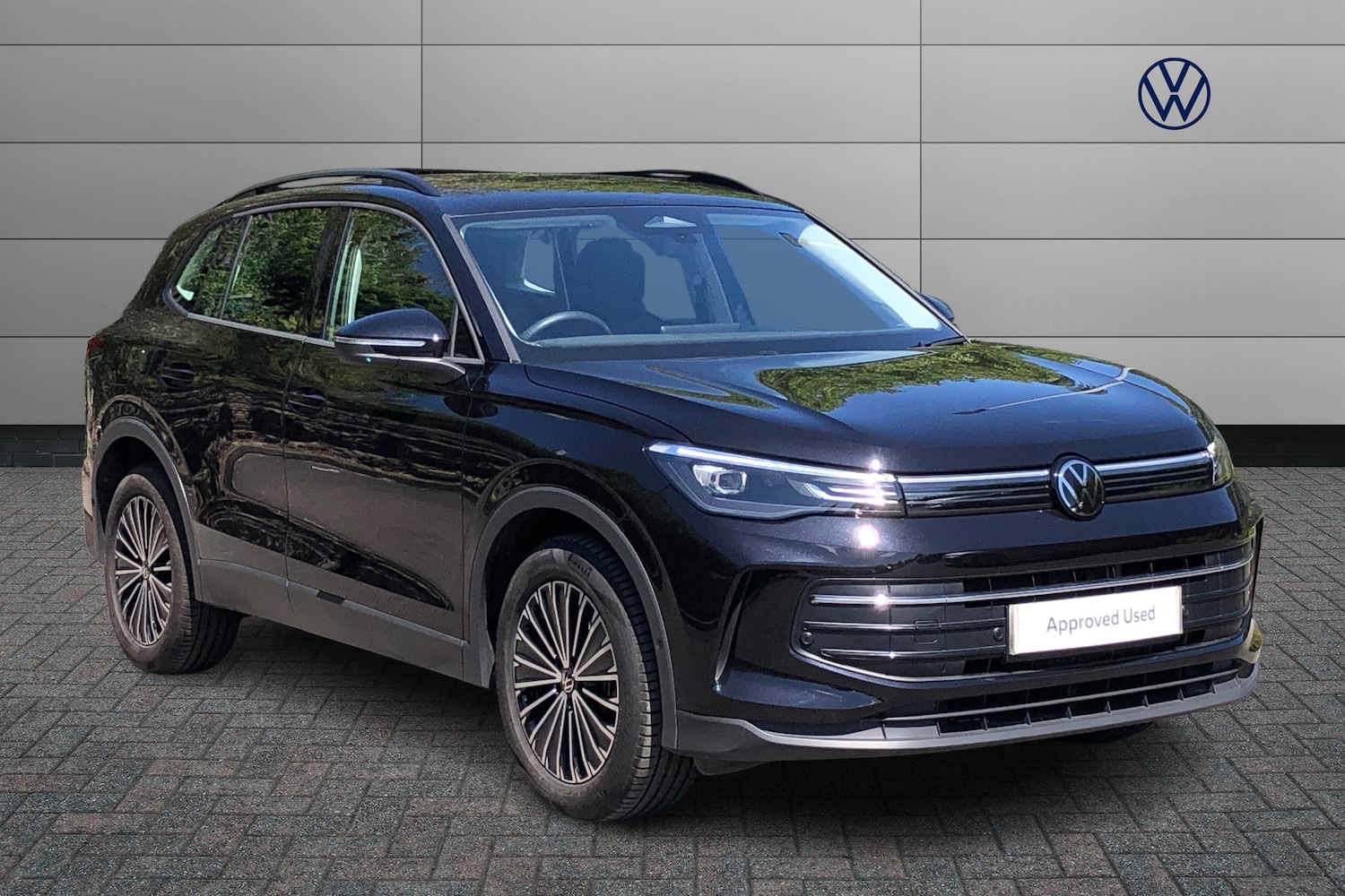 Used Volkswagen Tiguan 2024 for sale - 76677902: Photo 1