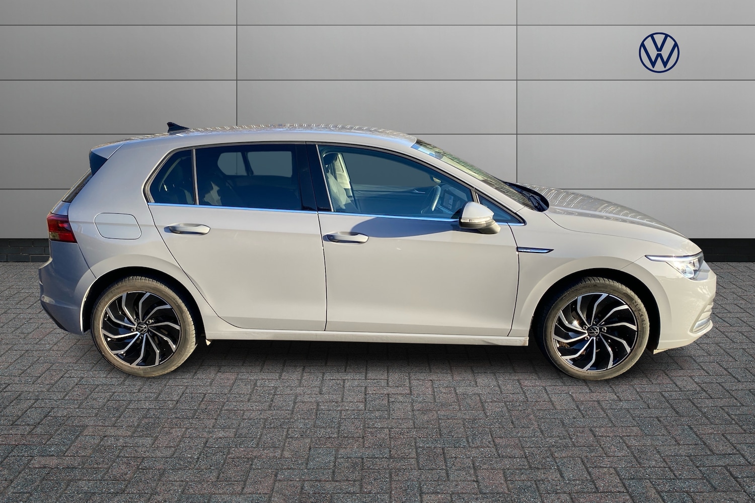 Used Volkswagen Golf 2023 for sale - 77332800: Photo 4