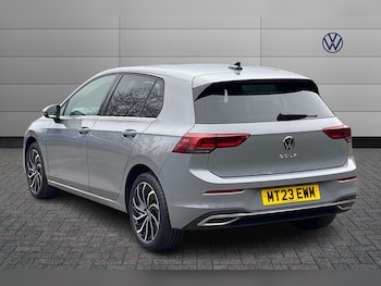 Used Volkswagen Golf 2023 for sale - 77588159: Photo