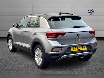 Used Volkswagen T-Roc 2022 for sale - 76674590: Photo