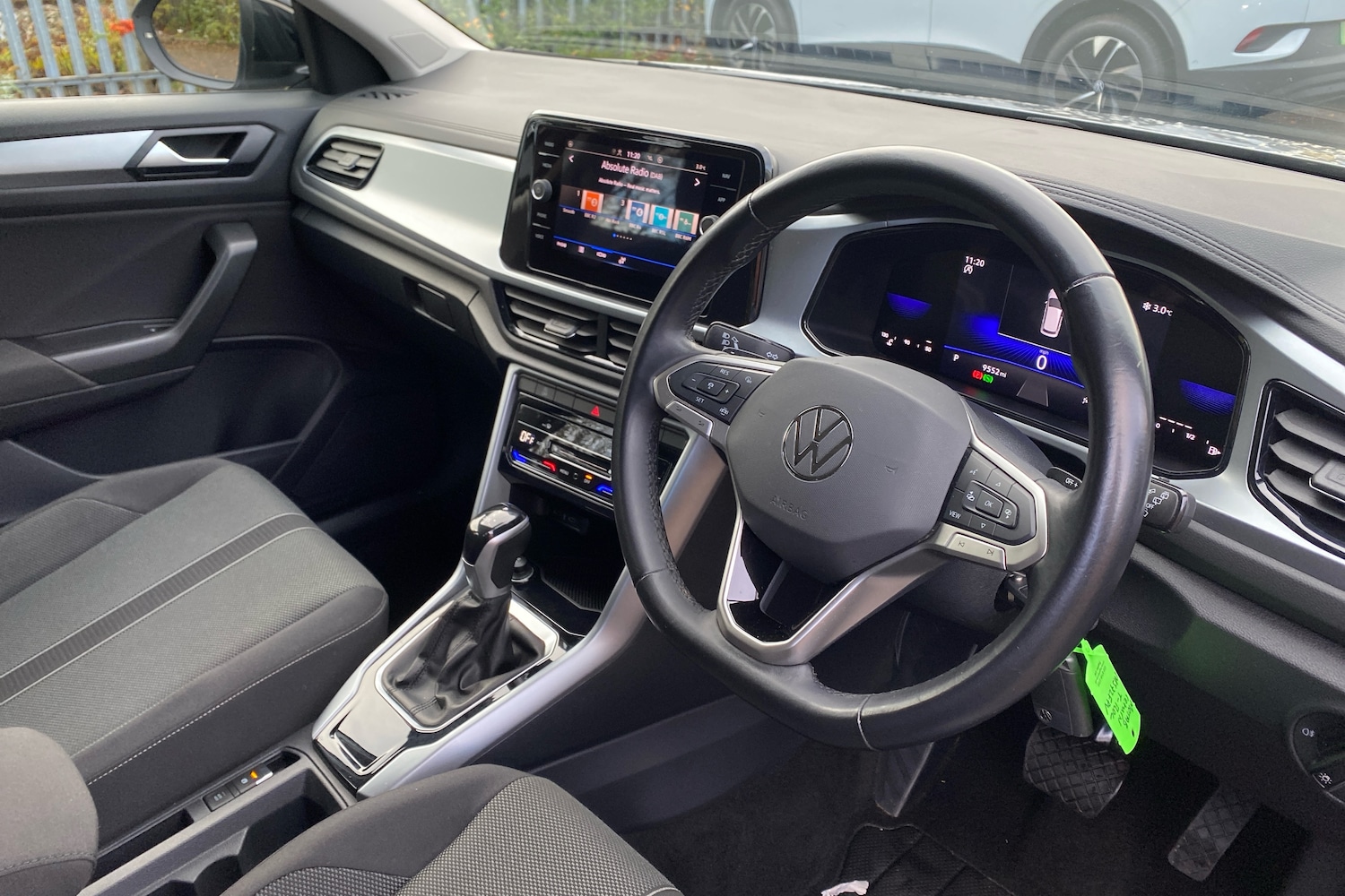 Used Volkswagen T-Roc 2022 for sale - 76674590: Photo 6