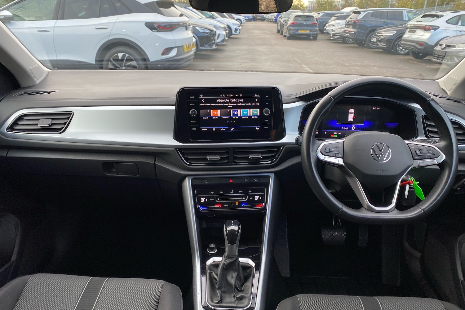 Used Volkswagen T-Roc 2022 for sale - 76674590: Photo 8