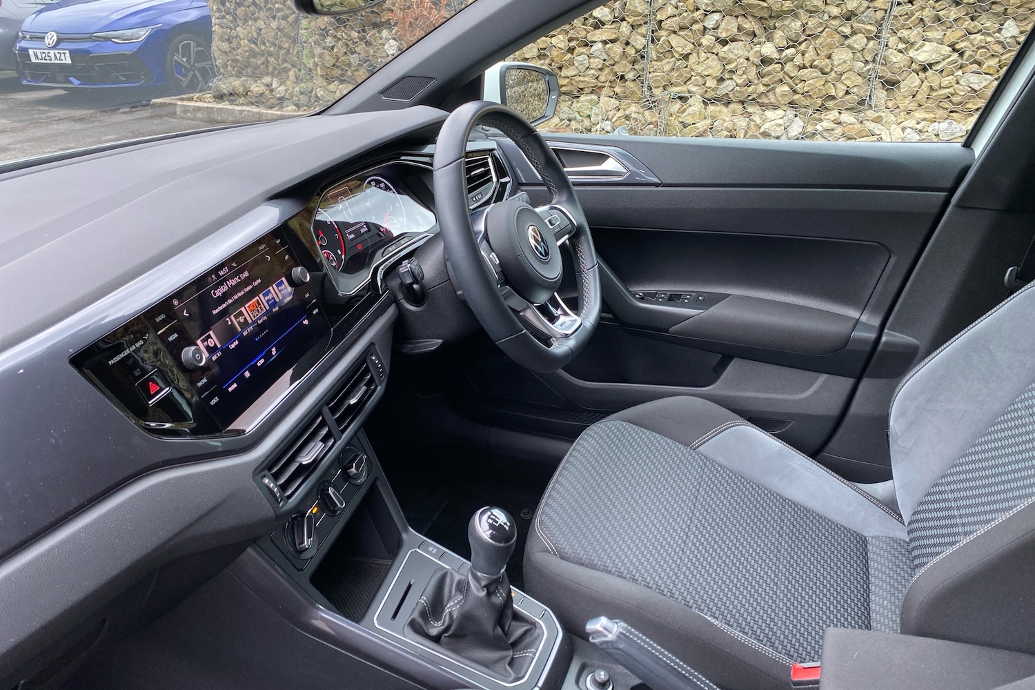 Used Volkswagen Polo 2021 for sale - 76841759: Photo 2