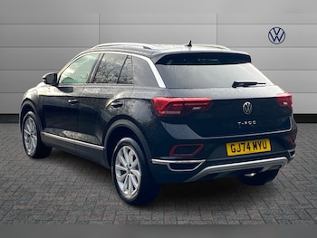 Used Volkswagen T-Roc 2024 for sale - 76677256: Photo