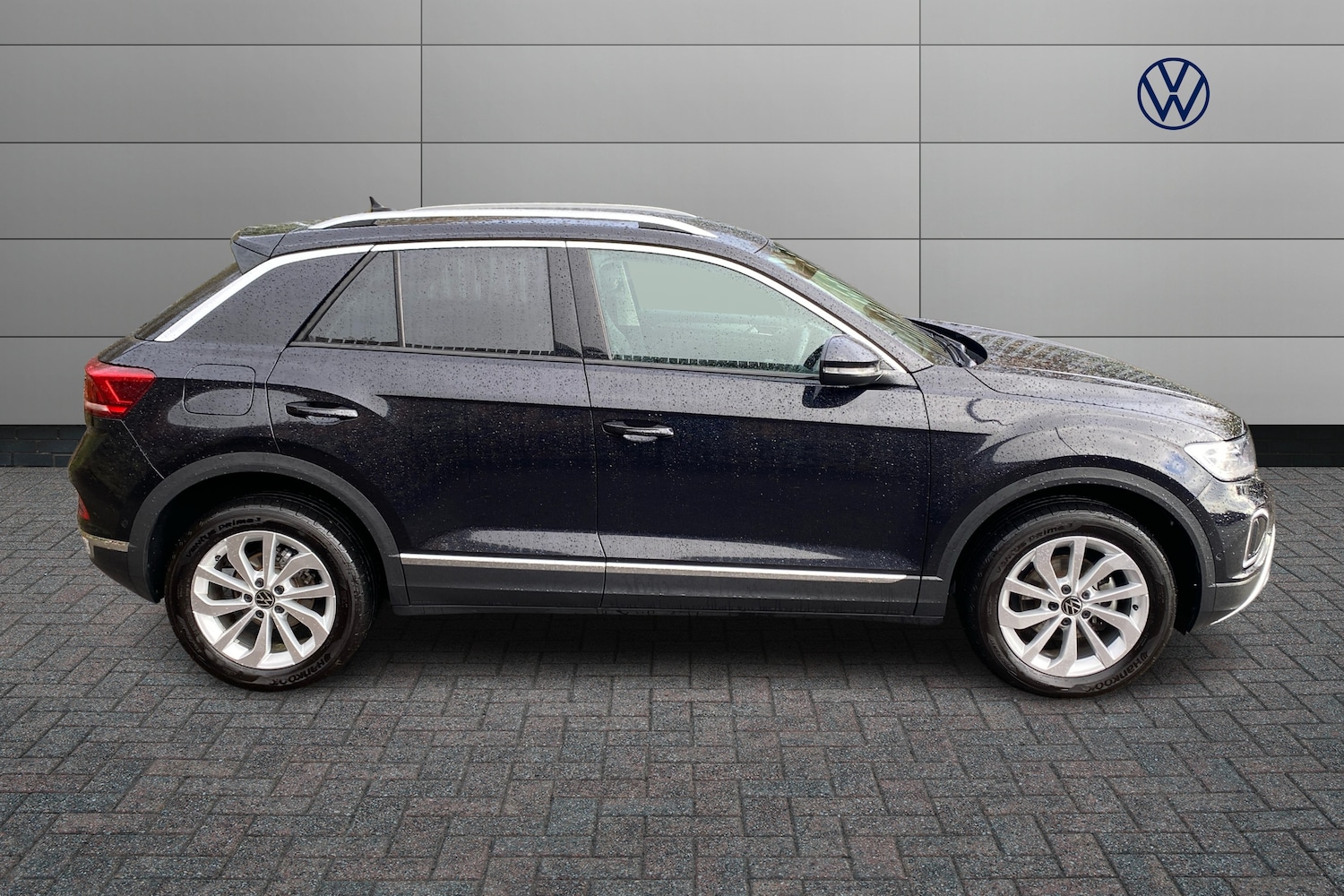 Used Volkswagen T-Roc 2024 for sale - 76677256: Photo 4