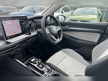 Used Volkswagen Golf 2025 for sale - 77770795: Photo