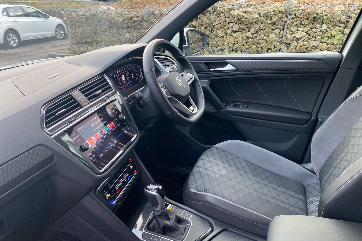 Used Volkswagen Tiguan 2023 for sale - 77673410: Photo 2