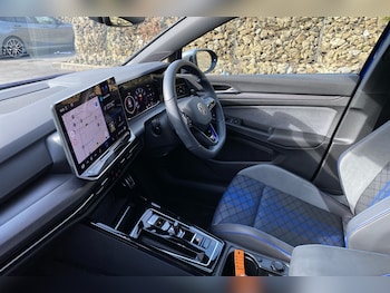 Used Volkswagen Golf 2025 for sale - 76680558: Photo