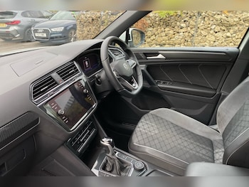 Used Volkswagen Tiguan 2022 for sale - 76675619: Photo