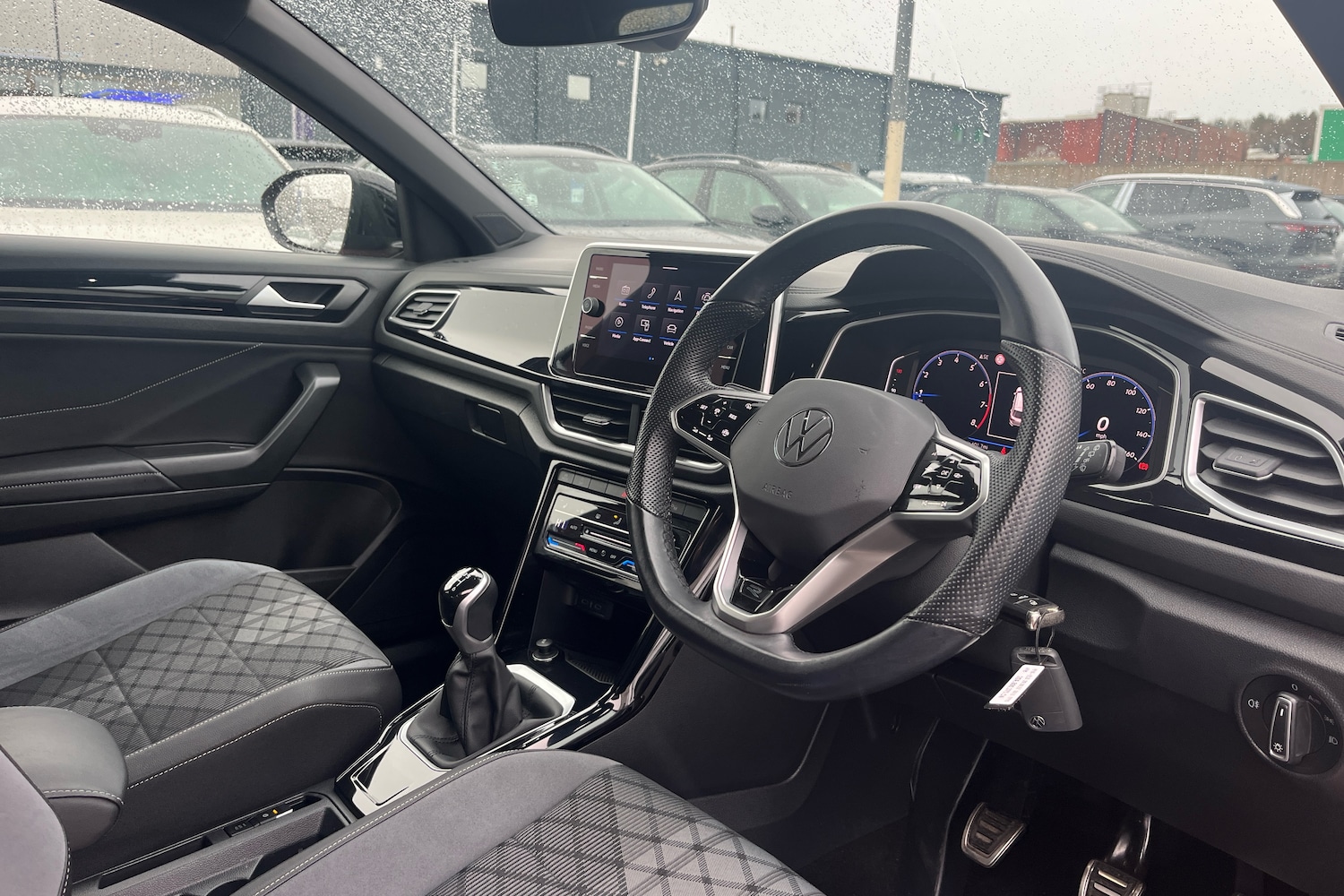 Used Volkswagen T-Roc 2022 for sale - 77770852: Photo 6