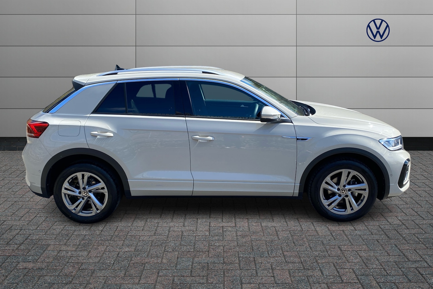 Used Volkswagen T-Roc 2025 for sale - 78141179: Photo 4