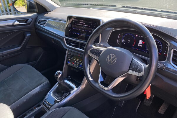 Used Volkswagen T-Roc 2022 for sale - 76272064: Photo 6