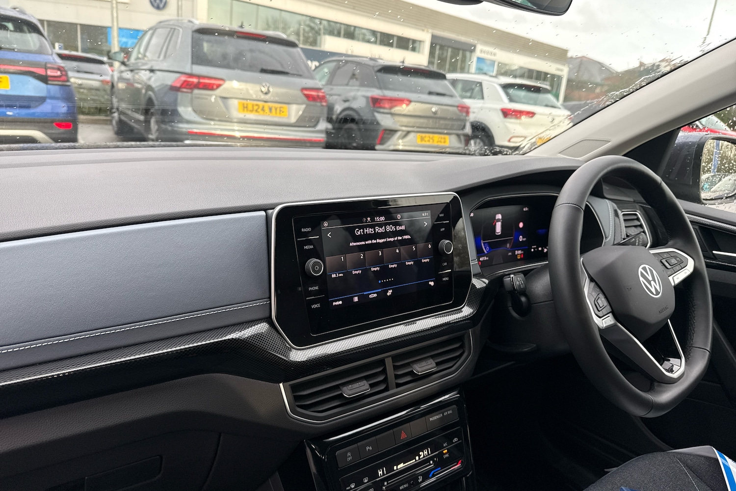 Used Volkswagen T-Cross 2025 for sale - 77698000: Photo 2