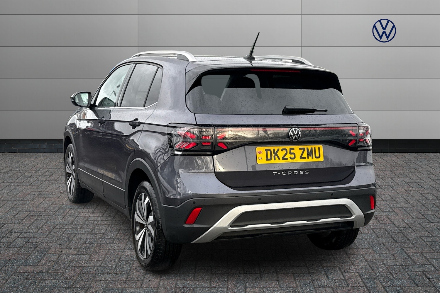 Used Volkswagen T-Cross 2025 for sale - 77698000: Photo 3