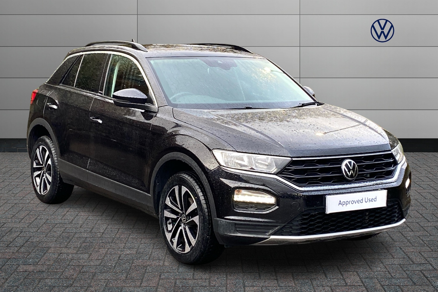 Used Volkswagen T-Roc 2020 for sale - 76680960: Photo 1