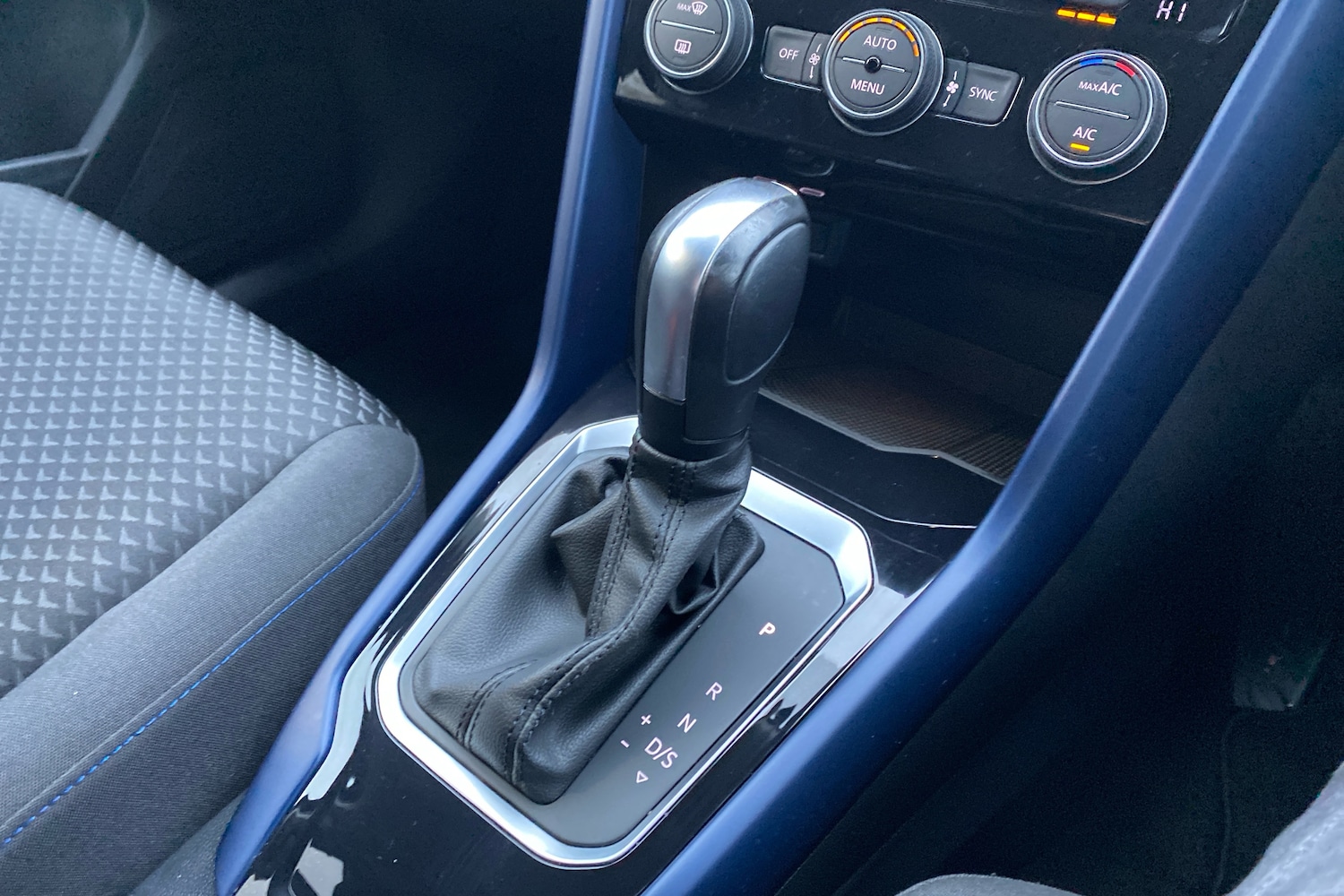 Used Volkswagen T-Roc 2020 for sale - 76680960: Photo 10