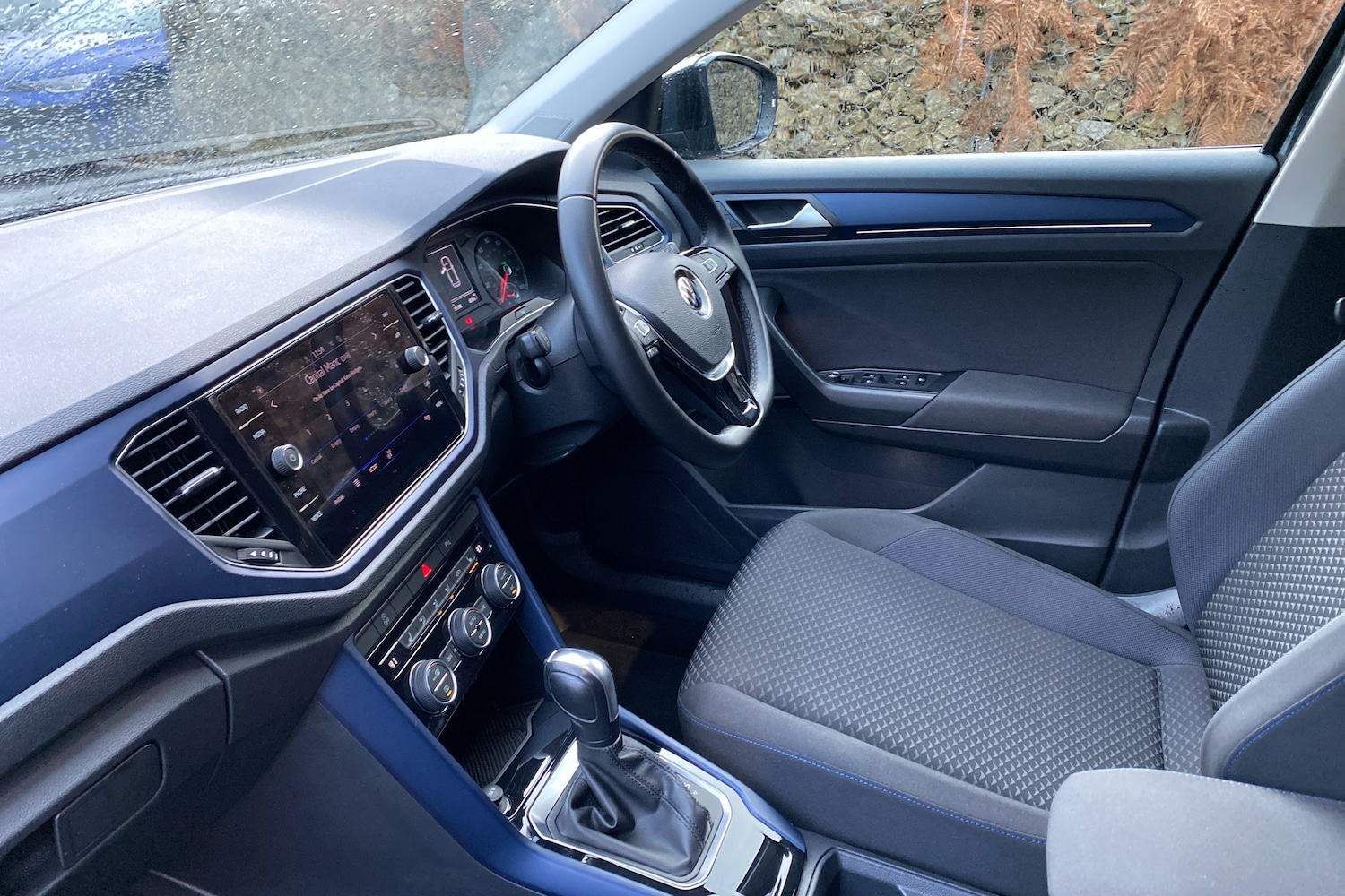 Used Volkswagen T-Roc 2020 for sale - 76680960: Photo 2