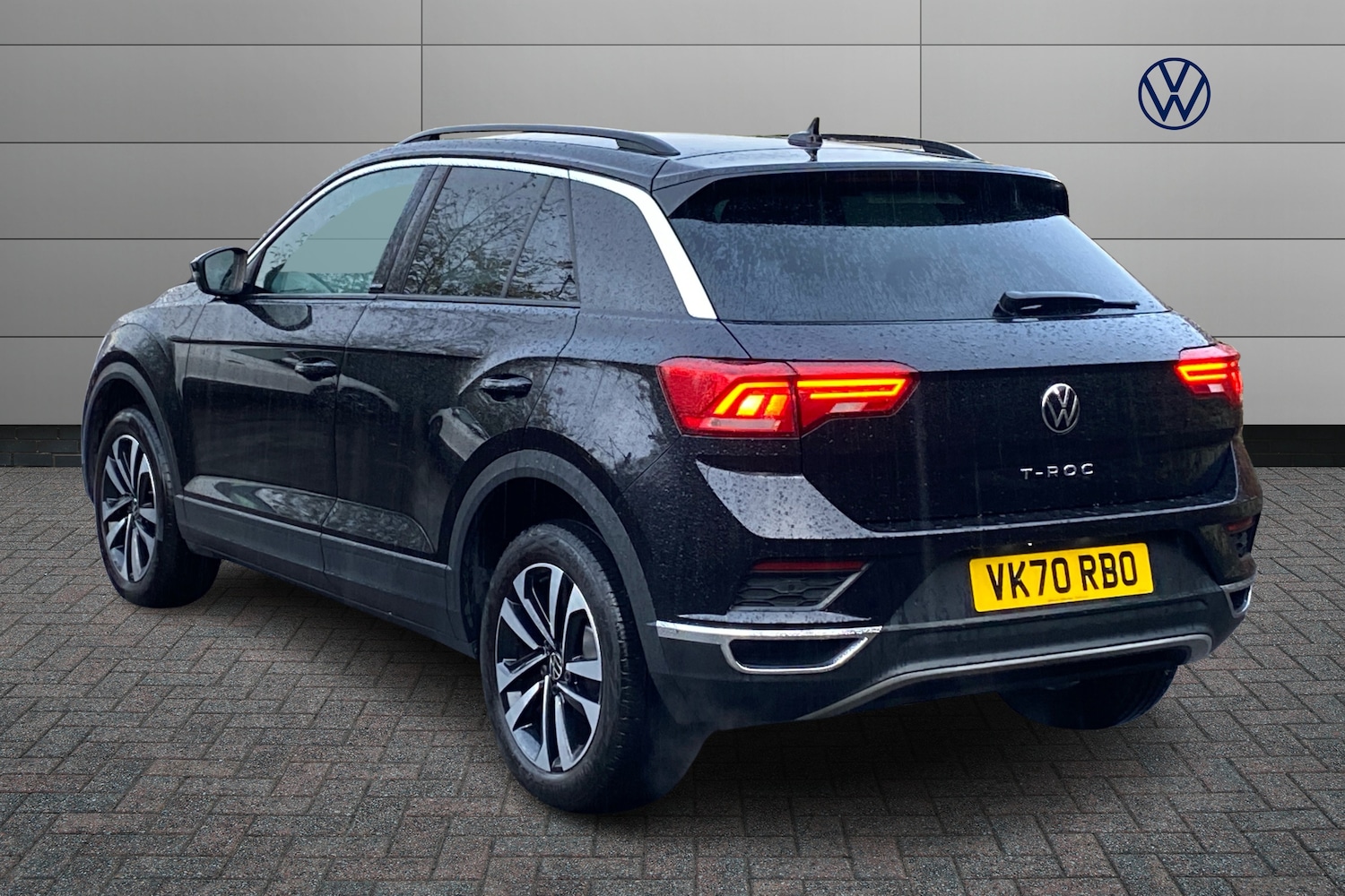 Used Volkswagen T-Roc 2020 for sale - 76680960: Photo 3