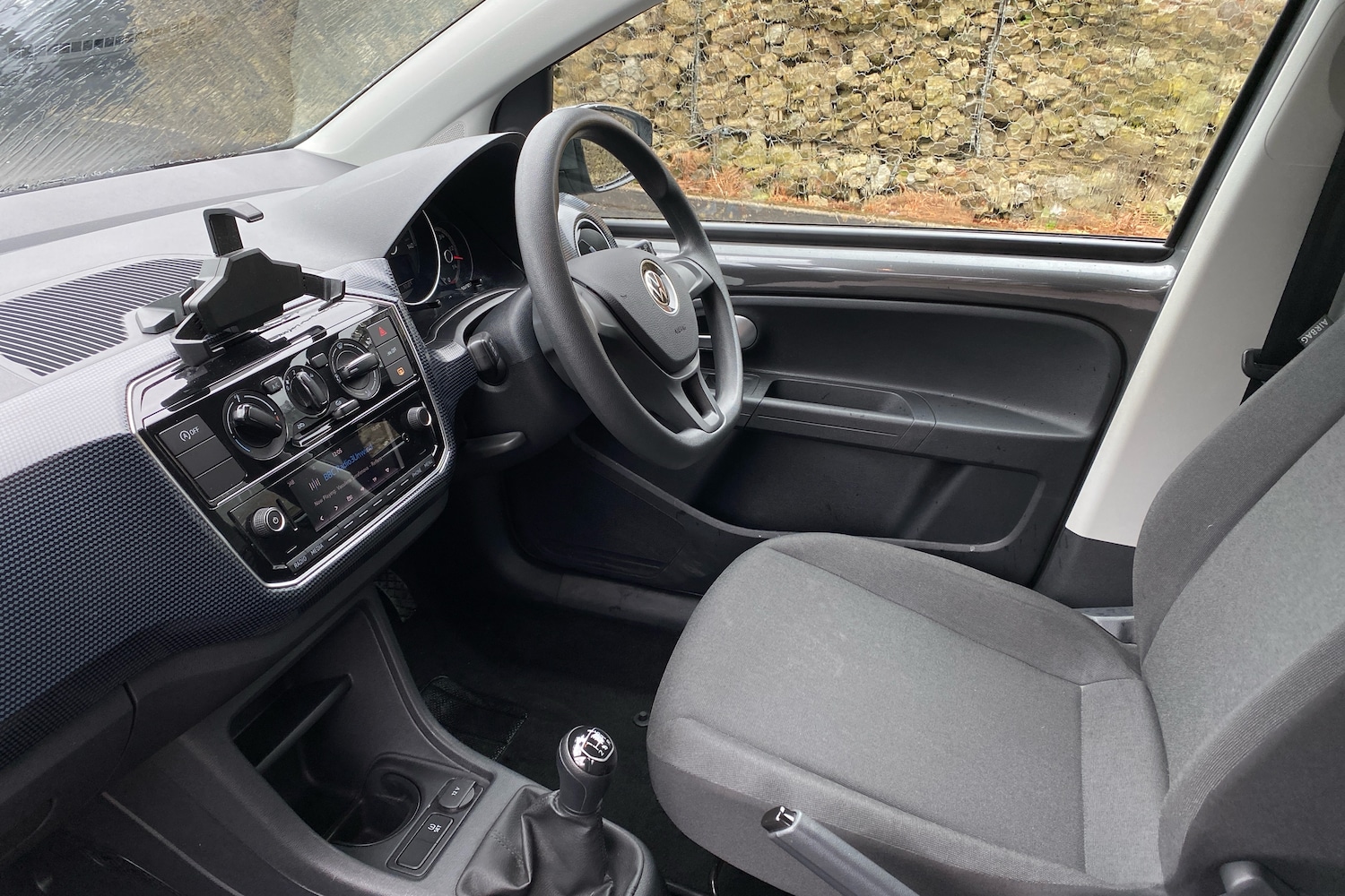 Used Volkswagen up! 2023 for sale - 78206932: Photo 2