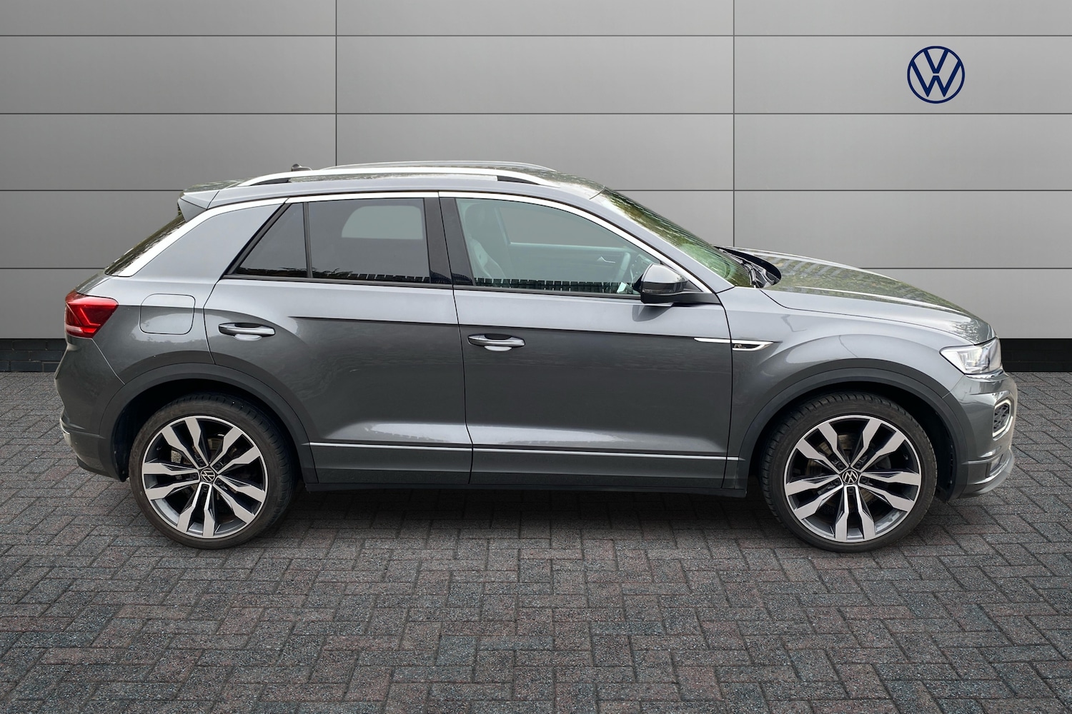 Used Volkswagen T-Roc 2022 for sale - 76675017: Photo 4