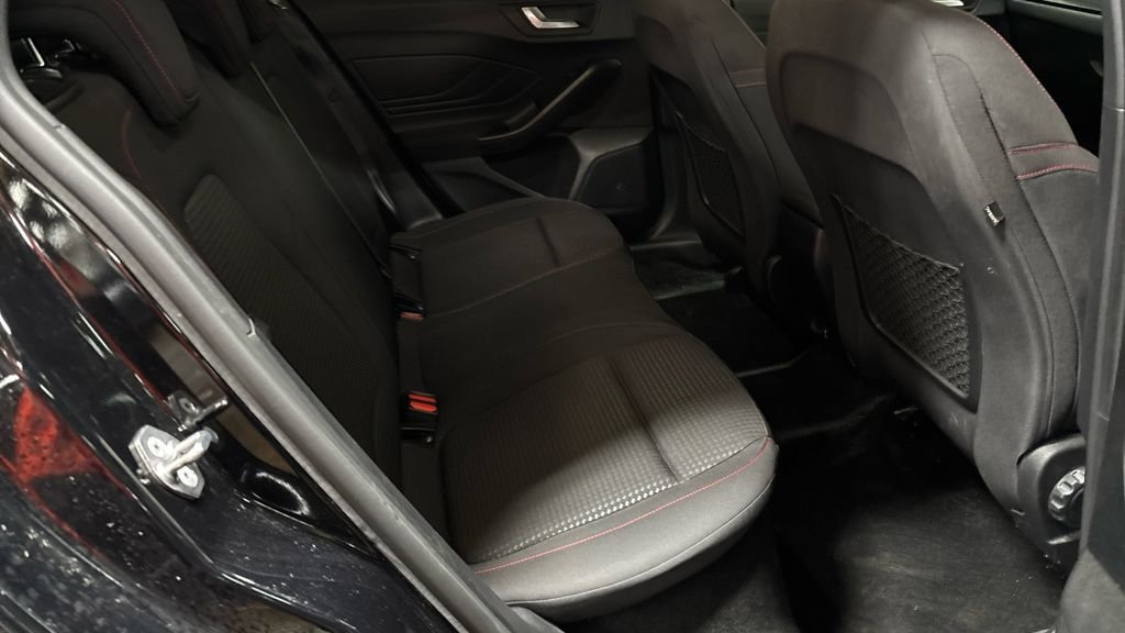 Used Ford Focus 2020 for sale - 76333927: Photo 5