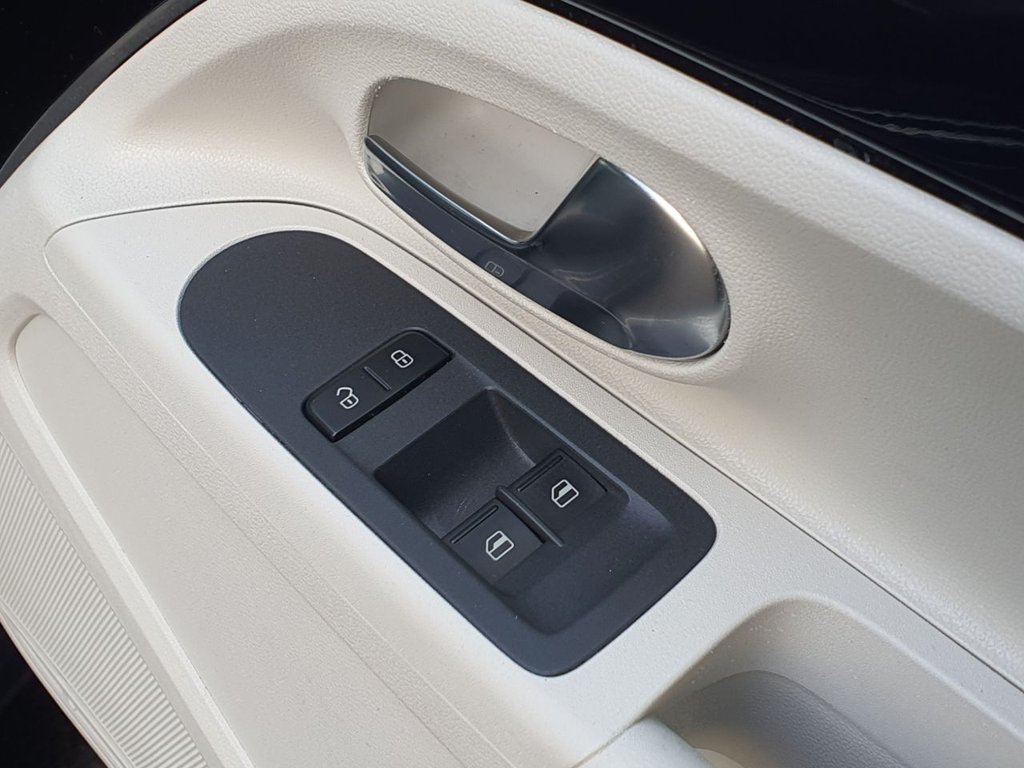 Used Volkswagen up! 2016 for sale - 77654750: Photo 15