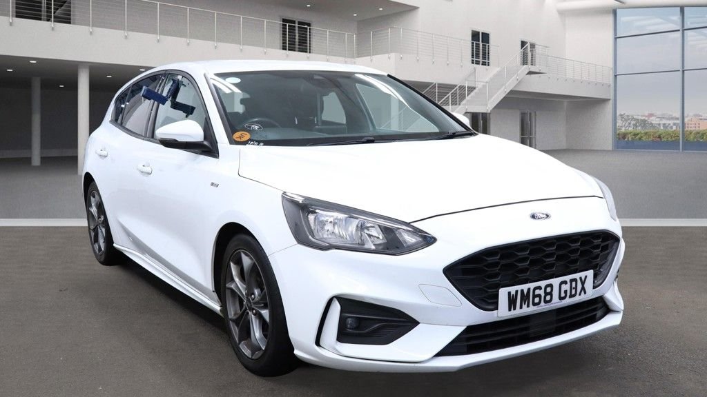Used Ford Focus 2018 for sale - 76356818: Photo 2