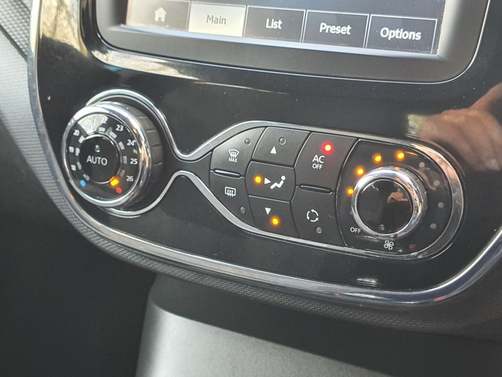 Used Renault Captur 2015 for sale - 77621245: Photo 29