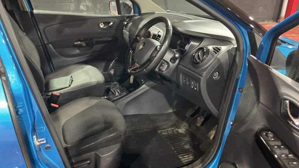 Used Renault Captur 2015 for sale - 77621245: Photo 8