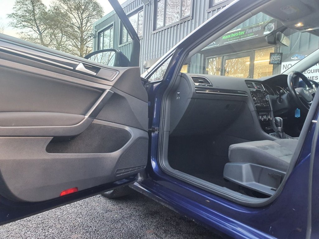 Used Volkswagen Golf 2018 for sale - 76604903: Photo 19