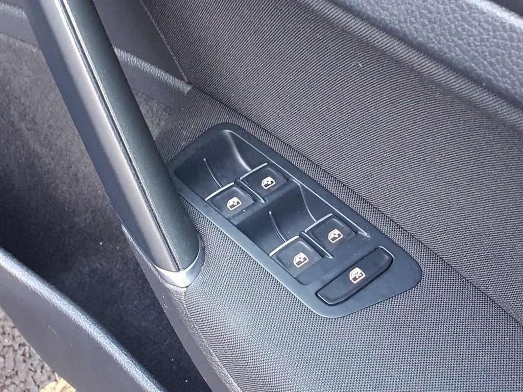 Used Volkswagen Golf 2018 for sale - 76604903: Photo 22