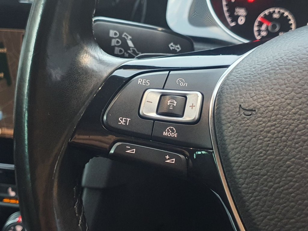 Used Volkswagen Golf 2018 for sale - 76604903: Photo 26