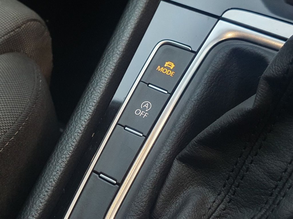 Used Volkswagen Golf 2018 for sale - 76604903: Photo 28